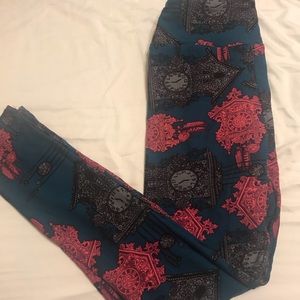LuLaRoe OS Clocks Cuckoo Clocks NEW!